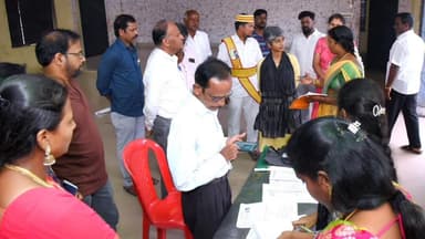 தாம்பரம்: ஒட்டியம்பாக்கம், அரசன்கேணியில் வாக்காளர் சிறப்பு தீவிர திருத்த ஆட்சியர் ஆய்வு