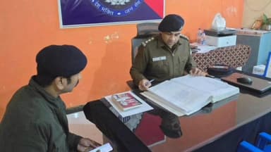 शिवपुरी: एसडीओपी पिछोर ने रात्रि में थाना अमोला पहुंचकर किया थाने का औचक निरीक्षण