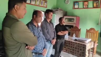 দুধনৈ: টিপলাইত আপকুৰ জিলা সমিতিৰ কাৰ্যনিবাহ সভাত প্ৰয়াত সাংবাদিক জ্ঞানশঙ্কৰ খাখলাৰী সমন্বয় বঁটা সম্পৰ্কে আলোচনা কৰা হয়