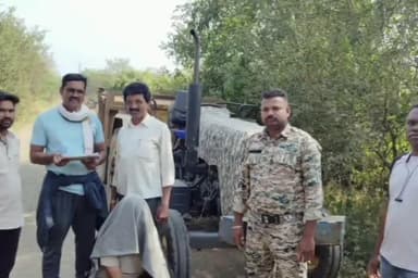 लाखांदूर: मांढळ- सरांडी बुद्रुक मार्गावर अवैध वाळू वाहतूक करणारा ट्रॅक्टर पकडला; लाखांदूर पोलिसांची कारवाई