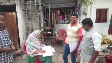 टोंकखुर्द: टोंकखुर्द में बीएलओ सहायक घर-घर जाकर मतदाताओं का मतदाता सूची से मिलान कर रहे हैं