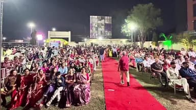 કડી: કડી ના ચંપાબા ટાઉન હોલ ખાતે નાયક ભોજક સમાજના 20 જેટલા બટુકોને જનોઈ ધારણ કરાવામાં આવી તેમજ યજ્ઞોપવિત સંસ્કાર કરાયા