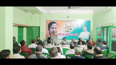 ডেবরা: বালিচকে তৃণমূল কংগ্রেসের নেতৃত্বদের নিয়ে বৈঠক করলেন ঘাটাল সাংগঠনিক জেলার তৃণমূলের চেয়ারম্যান রাধাকান্ত মাইতি