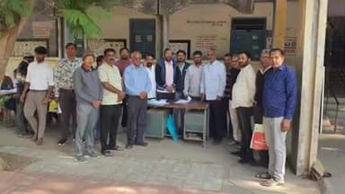 નખત્રાણા: ધારાસભ્યએ કન્યા પ્રાથમિક શાળા ખાતે બુથની મુલાકાત લઈ કામગીરીની સમીક્ષા કરી