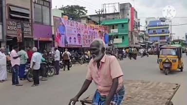 வாணியம்பாடி: பேருந்து நிலையம் முன்பாக உள்ள பேக்கரி கடையில் பிரட்ரொட்டி வாங்கி சாப்பிட்ட ஆட்டோ ஓட்டுநருக்கு வாந்தி மயக்கம் மருத்துவமனையில் அனுமதி