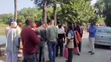 তুফানগঞ্জ ২: সেলসম্যান পরিচয়ে সোনার গহনা হাতিয়ে চম্পট দুই দুষ্কৃতির, দিনে দুপুরে এরকম ঘটনায় চাঞ্চল্য ছাট বালাকুঠি এলাকায়