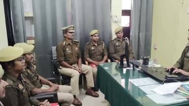 मेजा: ACP मेजा ने जनसुनवाई के बाद सर्किल के तीनों थाना के IGRS प्रभारी के साथ कार्यालय में की बैठक