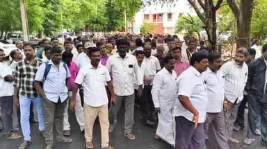 திருச்சி: டாஸ்மாக் கடையில் பாட்டில்களை திரும்ப பெரும் திட்டத்தை அமல்படுத்த மாட்டோம் டாஸ்மாக் சங்க பிரதிநிதிகள் ஆட்சியர் அலுவலகத்தில் முற்றுகை