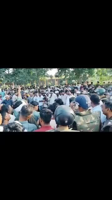 खंडवा: किसानों का बड़ा ऐलान, 1 दिसंबर से गांवों में 'ग्रामीण लॉकडाउन' की तैयारी
#agriculture #viral #tranding #kisan #पूछता_है_किसान