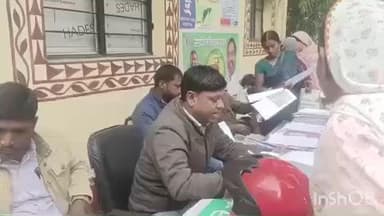 दुलमी: दुलमी और उसरा पंचायत सचिवालय में 'सरकार आपके द्वार' कार्यक्रम आयोजित, योजनाओं की जानकारी दी गई