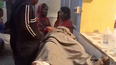 सहदेई बुजुर्ग: बाजितपुर में सड़क हादसा: बाइक अनियंत्रित होकर पेड़ से टकराई, दो युवक गंभीर रूप से घायल