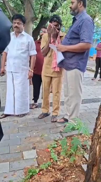 இடைகால் பஸ்கள் விபத்தில் உயிரிழந்தவர்கள் குடும்பத்துக்கு கிருஷ்ணமுரளி எ முரளியப்பா எம்எல்ஏ ஆறுதல் கூறினார்