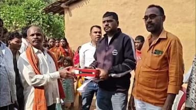 सगमा: वन पाल ने हाथी से बचाव के लिए सामग्री का वितरण किया