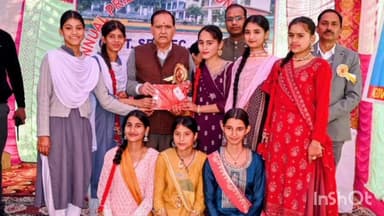 भटियात: खरगट स्कूल में विधानसभा अध्यक्ष ने मेधावी विद्यार्थियों को नवाजा, उनके उज्ज्वल भविष्य की दी शुभकामनाएं