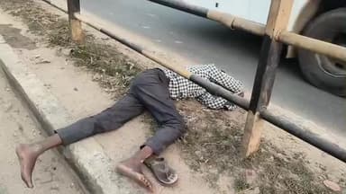 जौरा: जौरा शहर में एमएस रोड पर शराबी का हाई वोल्टेज ड्रामा, 2 घंटे तक थाने के सामने डिवाइडर पर रहा