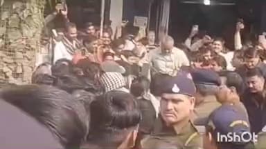 करेरा: जय मां बगीचा वाली मैया मंदिर में भागवत कथा के अंतिम दिन बागेश्वर धाम के पीठाधीश्वर ने भक्तों को दिया आशीर्वाद