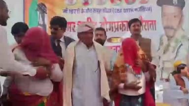 बुहाना: डूमोली खुर्द में शहीद हेड कॉन्स्टेबल ओमप्रकाश दौराता की प्रतिमा का अनावरण, सूरजगढ़ और खेतड़ी विधायक भी रहे मौजूद