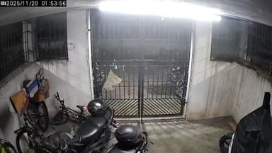 பொன்னேரி: வடசென்னை அனல் மின் நிலைய அதிகாரின் வீட்டின் பூட்டை உடைத்து திருடும் சிசிடிவி காட்சி வெளியாகி வைரல்