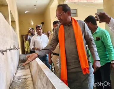 ಔರಾದ್: ವನಮಾರಪಳ್ಳಿ ಕಿತ್ತೂರುರಾಣಿ ಚೆನ್ನಮ್ಮ ವಸತಿ ಸಹಿತ ಶಾಲೆಗೆ ಶಾಸಕ ಪ್ರಭು ಚೌಹಾಣ್ ಧಿಡೀರ್ ಭೇ ಟಿ ಅವ್ಯವಸ್ಥೆ ವಿರುದ್ಧ ಸಿಡಿಮಿಡಿ