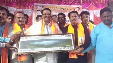 लोणार: लोणार येथे आमदार हारुन खान व आमदार सिद्धार्थ खरात यांच्या नेतृत्वात प्रचार सभा संपन्न