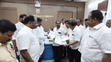 தண்டையார்பேட்டை: கொருக்குப்பேட்டை எழில் நகர் பகுதியில் எஸ் ஐ ஆர் ஃபார்ம் அதிமுகவுக்கு கொடுத்ததாக ஆர். கே நகர் எம்எல்ஏ புகார்