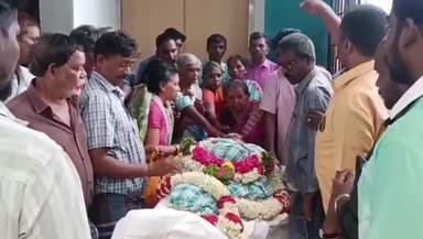 சிவகாசி: இறந்த முன்னாள் மார்க்சிஸ்ட் கம்யூனிஸ்ட் கட்சி மாநகர செயலாளர் எஸ் மாடசாமி உடல் மருத்துவர் ஆராய்ச்சிக்காக விருதுநகருக்கு அனுப்பி வைக்கப்பட்டது