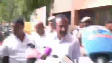 ஈரோடு: மாவட்ட ஆட்சியர் அலுவலகத்தில் பல்வேறு நிகழ்ச்சியில் கலந்து கொண்ட அமைச்சர் முத்துசாமி பத்திரிகையாளர்களை சந்தித்தார்