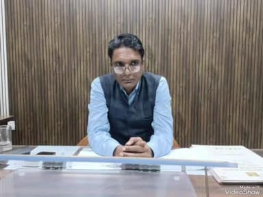 उच्चैन: उच्चैन के नवनियुक्त एसडीएम सुरेश हरसोलिया ने संभाला पदभार