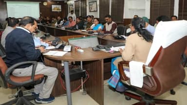 सिमरिया: मतदाता सूची पुनरीक्षण: जनसम्पर्क अधिकारी ने दी जानकारी, 26 नवंबर को होगी राजनैतिक दलों की अहम बैठक