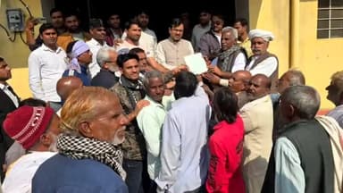 लालसोट: चांदसेन ग्राम पंचायत का मुख्यालय थलोज करने पर ग्रामीणों का आक्रोश फूटा, उपखंड अधिकारी को सौंपा ज्ञापन