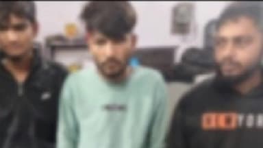 चेरिया बरियारपुर: मानगाछी में बाबू सिंह के बगीचे से तीन लोग 7.91 ग्राम स्मैक, ₹24,500 और चार मोबाइल के साथ गिरफ्तार