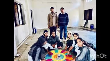 कुम्हेर: कुम्हेर क्षेत्र के गांव अवार थैरावर, पौघौर में स्वीप जागरूकता कार्यक्रम का आयोजन हुआ