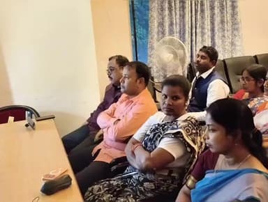 গঙ্গারামপুর: এসআইআর ইস্যুতে অভিষেক বন্দ্যোপাধ্যায়ের সঙ্গে ভার্চুয়াল বৈঠক সারলেন জেলা পরিষদের সভাধিপতি সহ সদস্য মৃণাল সরকার