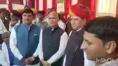 अरैन: कैबिनेट मंत्री कन्हैया लाल चौधरी का अराई कस्बे के झिरोता गांव पहुंचने पर ग्रामीणों ने किया स्वागत, अभिनंदन की चर्चा