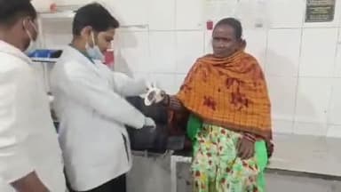 महोली: बेलामऊ खुर्द में विवाद के चलते दबंग भतीजे ने चाची के हाथ को दांतों से काटकर किया बुरी तरह जख्मी