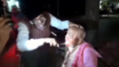 आलापुर: दुलहूपुर के निकट थ्रेसर लगे ट्रैक्टर की चपेट में आकर बाइक सवार वृद्ध गंभीर रूप से घायल