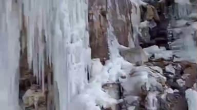 हंगरंग: फिर जमने लगा मलिंग नाला के करीब सड़क, वाहन चालक बरतें एहतियात - ज़िला प्रशासन