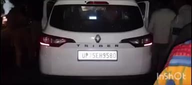 गोला गोकरणनाथ: थाना हैदराबाद क्षेत्र के छत्तीपुर में कार और बाइक की भिड़ंत में महिला की मौत, पति गंभीर घायल, कार चालक फरार