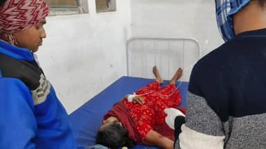 दुधि: नाधिरा गांव में महिला बेर के पेड़ से गिरकर गंभीर रूप से घायल, जिला अस्पताल किया गया रेफर