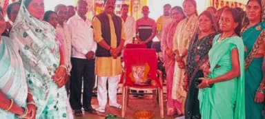 बागबाहरा: बिंद्रावन में मितानिन दिवस पर आयोजित सम्मान कार्यक्रम