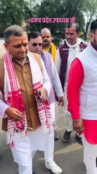 आज ब्यावरा में भाजपा प्रदेश उपाध्यक्ष श्री Dr. Nishant Khare जी का भाजपा कार्यकर्ताओं के साथ फूल माला और दुपट्टा पहनाकर स्वागत वंदन अभिनंदन किया।