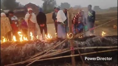 सोनारायठाढ़ी: डहुवा सुरसुरा गांव में किसान के खलिहान में आग लगने से कई क्विंटल धान जलकर राख, प्रशासन से मदद की गुहार