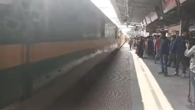 বহরমপুর: একদিনের সফরে মুর্শিদাবাদে এলেন রাজ্যপাল