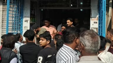 झरिया/जोरापोखर/सिंदरी: झरिया धर्मशाला रोड पर दो गुटों में जमकर मारपीट, सूचना पर पहुंची पुलिस ने झगड़ा किया शांत