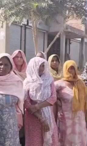 गोविंदगढ़: गोविंदगढ़ के चिड़वाई गांव में कुंवर मंगल सिंह ने महिलाओं की आवाज उठाई, अवैध शराब के ठेके का मामला