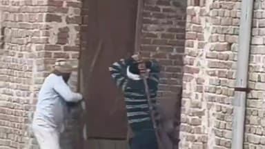 छाता: छाता के गांव ददी गड़ी में पैसे मांगने पर दबंगों ने परिवार पर किया हमला, झगड़े का वीडियो सोशल मीडिया पर वायरल