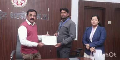 सोहागपुर: कलेक्टर ने एसआईआर कार्य में शत प्रतिशत योगदान देने वाले चार बीएलओ को प्रशस्ति पत्र देकर सम्मानित किया