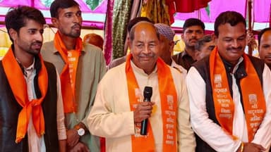 जीरापुर: ग्राम बाढ़गांव में श्रीमद् भागवत कथा में शामिल होने पहुंचे खिलचीपुर के पूर्व विधायक डॉक्टर राम प्रसाद दांगी