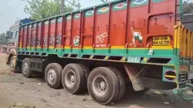 चौपारण: चौपारण पुलिस की बड़ी कार्रवाई: दो अवैध कोयला लदे वाहन जब्त, जांच में तेज़ी