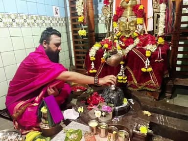 ಬ್ಯಾಡಗಿ: ಕಲ್ಲೇದೇವರು ಗ್ರಾಮದಲ್ಲಿ ಶಾಂತೇಶ್ವರ ಶ್ರೀಗಳಿಂದ ಕಲ್ಮೇಶ್ವರನಿಗೆ ವಿಶೇಷ ಪೂಜೆ